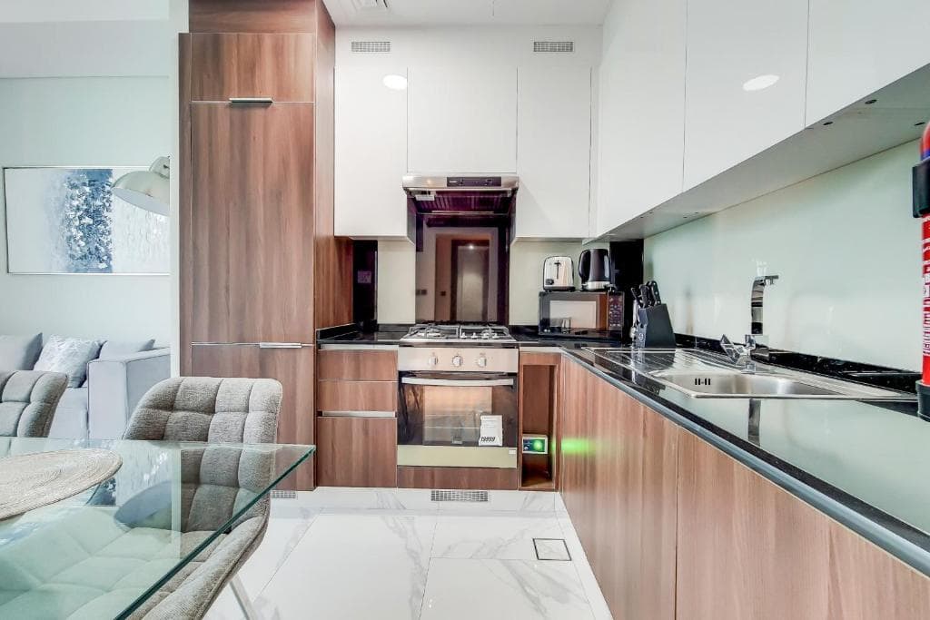 J One Tower A image 7