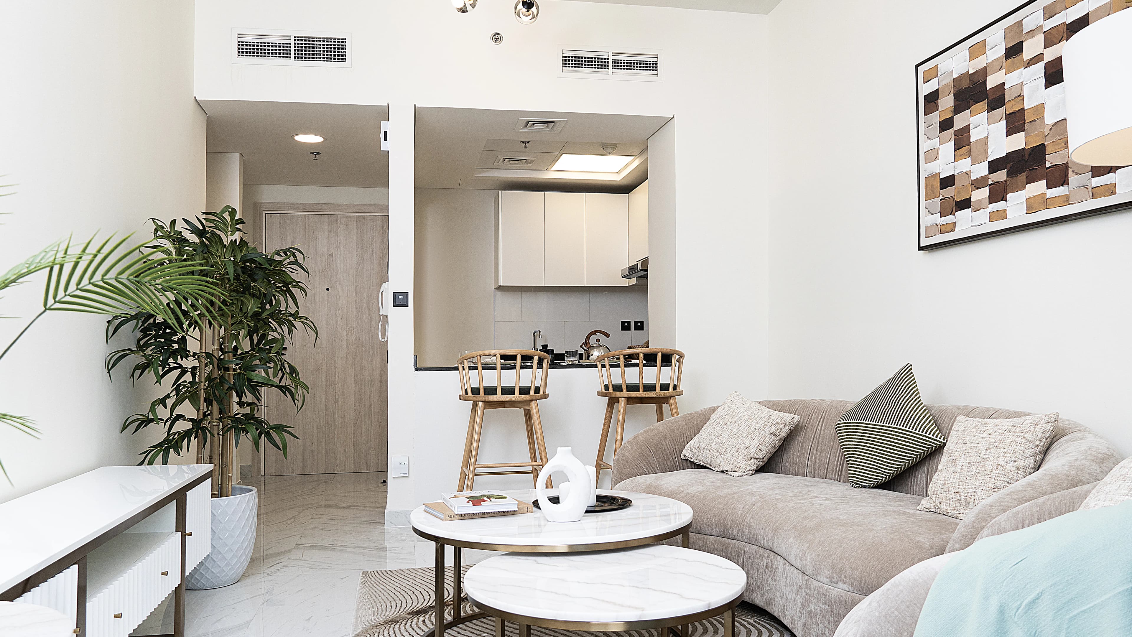 RR Residence image 11