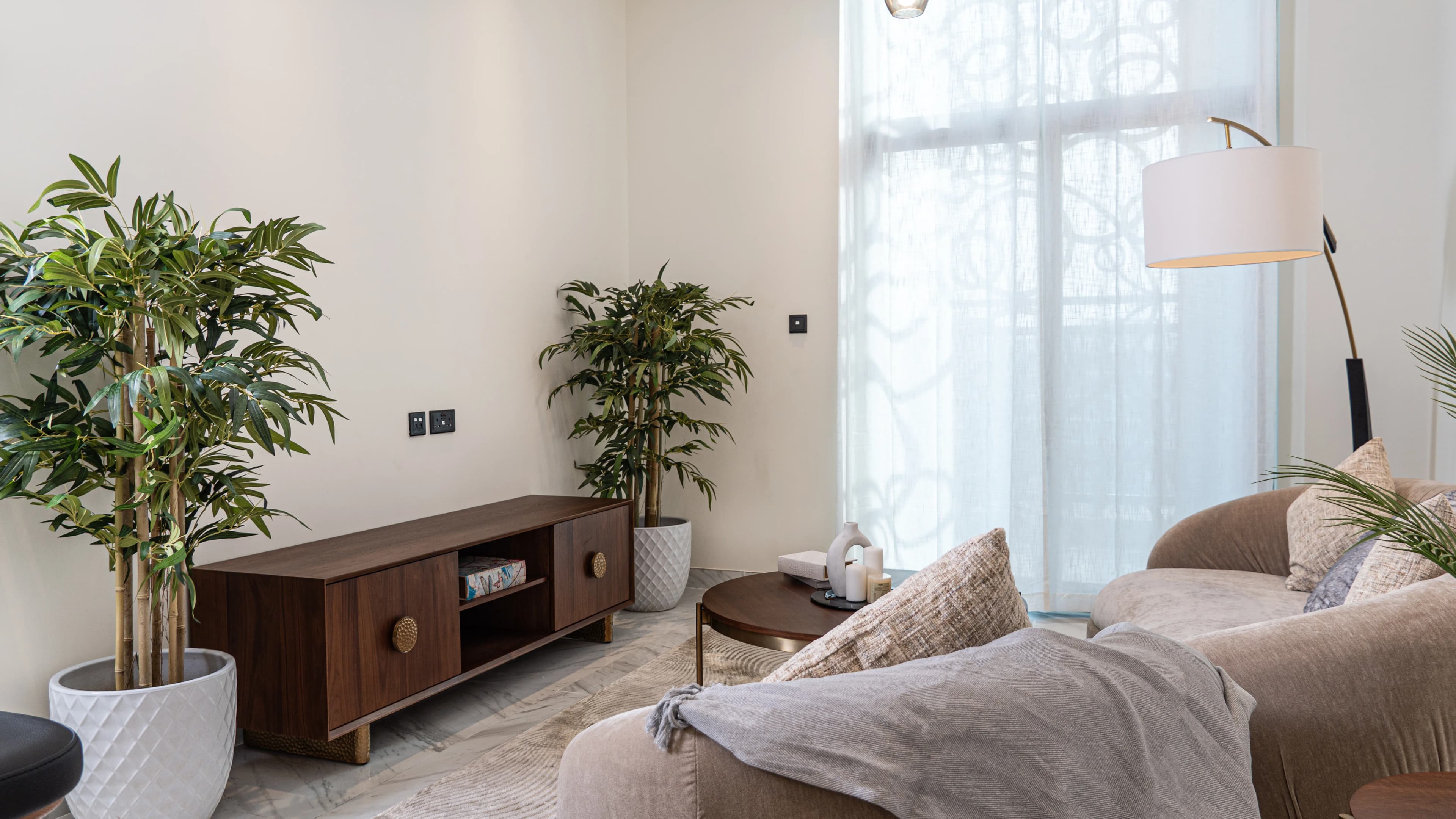 RR Residence image 9