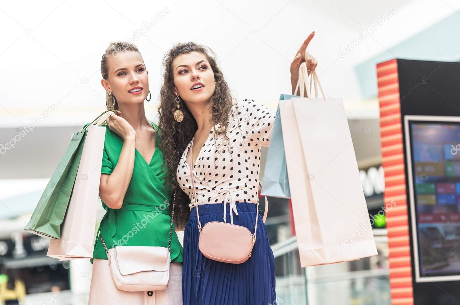 Bloom Park View amenity Retail - Al Saadiyat island, Dubai - by Bloom Holding