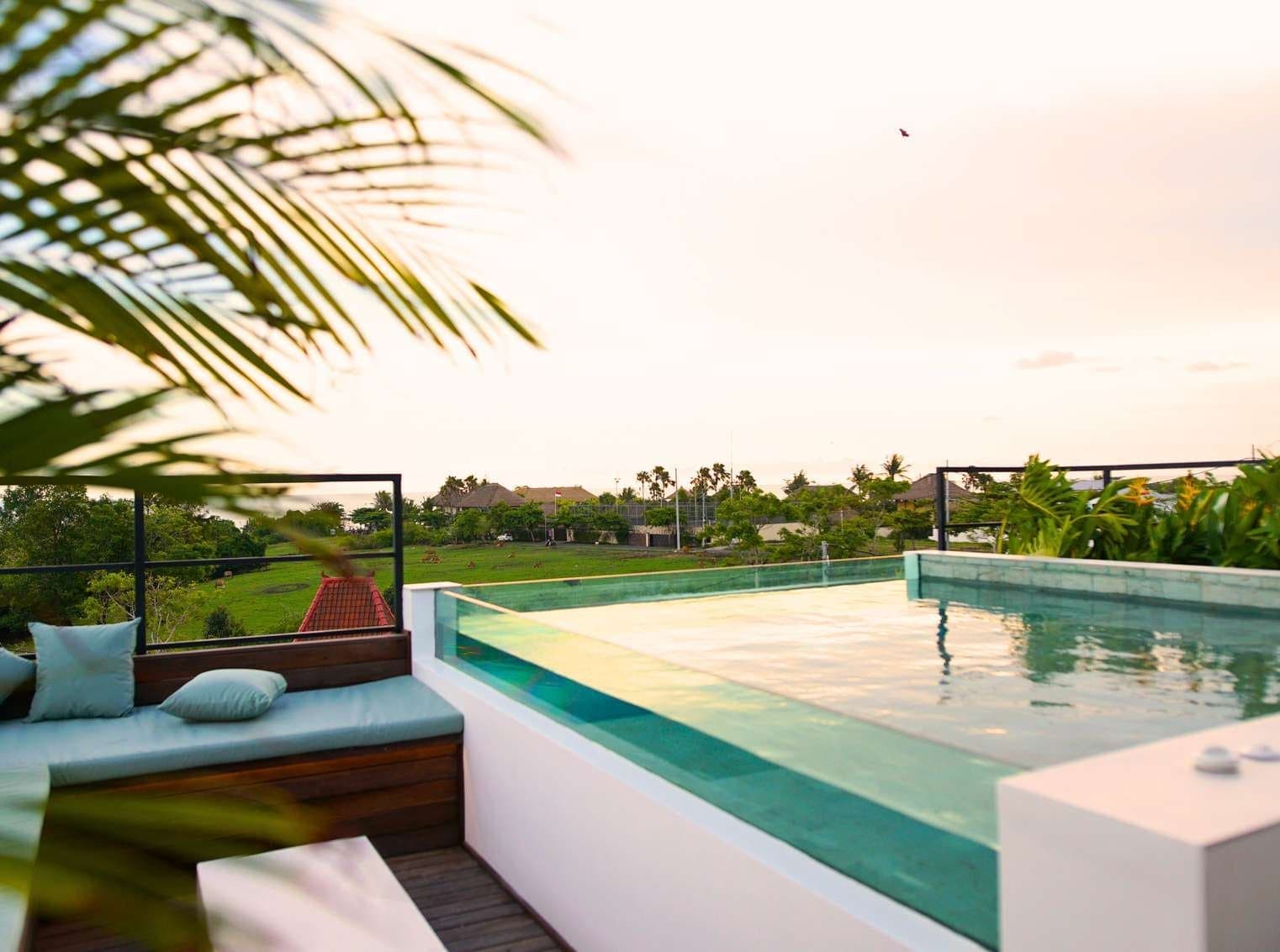 Elysium amenity Private Garden And Pool - Badung, Dubai - by Breig Property