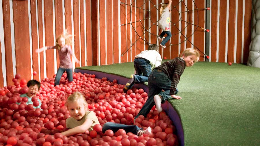 Marriott Residences JLT amenity Kids Play Area - JLT (Jumeirah Lake Towers), Dubai - by Saba Properties