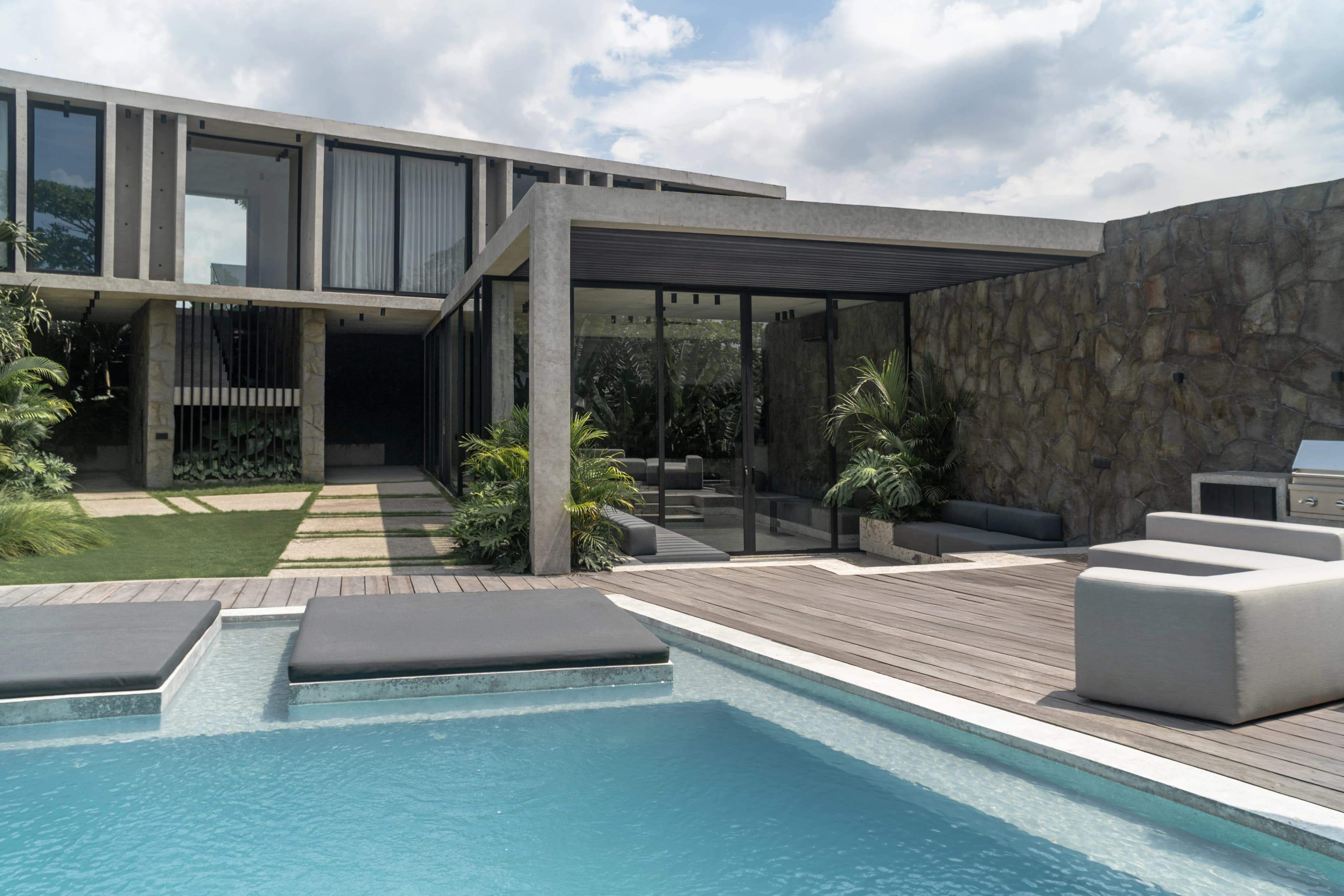 Predmet.Kabakaba Resort amenity Private Pool - Tabanan, Dubai - by PREDMET.CONSTRUCTION