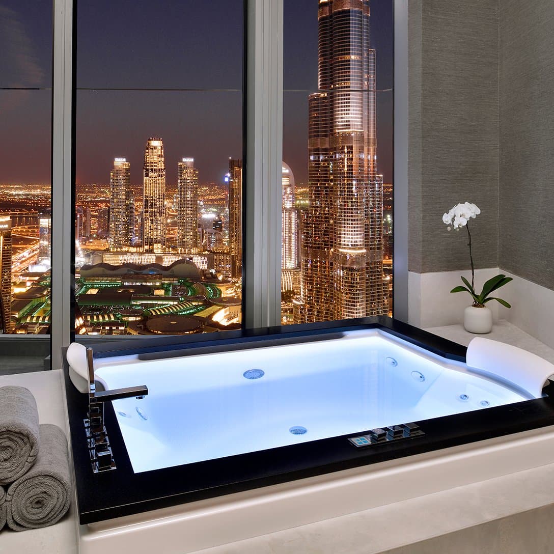 Riviera Beach Front amenity Jacuzzi - Azizi Riviera at Meydan One, Dubai - by Azizi