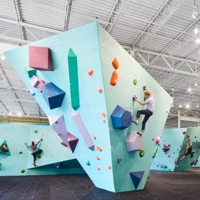 Rove Home Downtown amenity Climbing Wall - Downtown Dubai, Dubai - by Irth Development