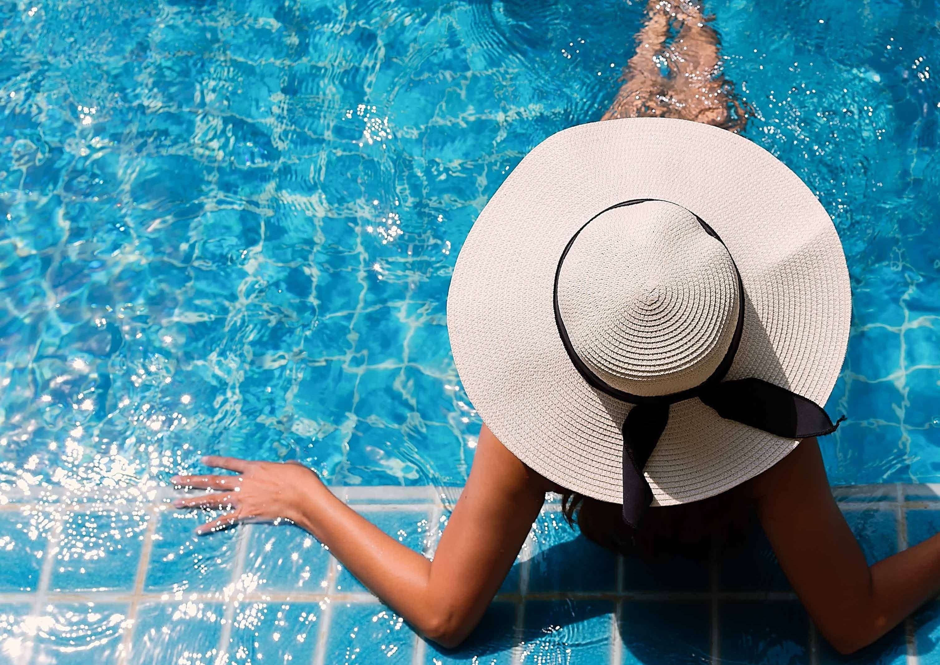 Sky Gardens amenity Swimming Pool - DIFC (Dubai International Financial Center), Dubai - by Mazaya Holding Company