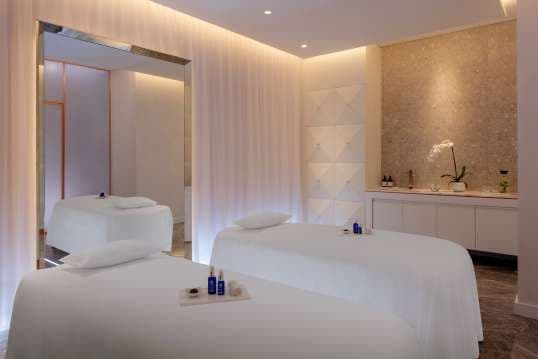 SLS Dubai Hotels and Residences amenity Jacuzzi & Spa in Business Bay, Dubai, by WOW RED
