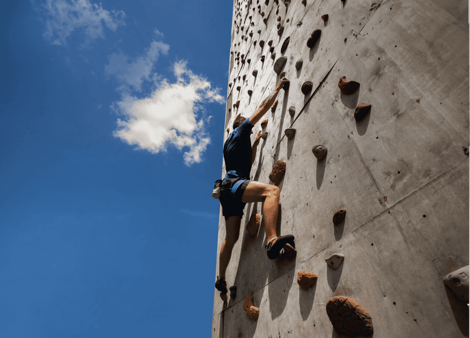 Sobha Solis amenity Rock-Climbing Walls - Dubai Motor City, Dubai - by Sobha