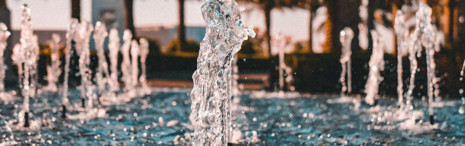 Ville 11 amenity Fountain - Masdar City, Dubai - by Burtville Developments