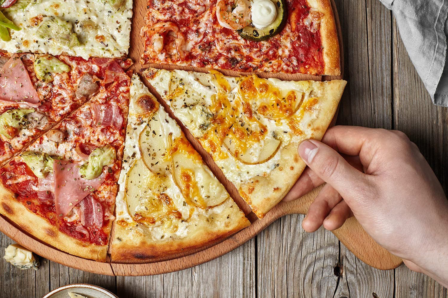 Weybridge Gardens 3 amenity Pizzeria - Dubailand Residence Complex, Dubai - by Leos